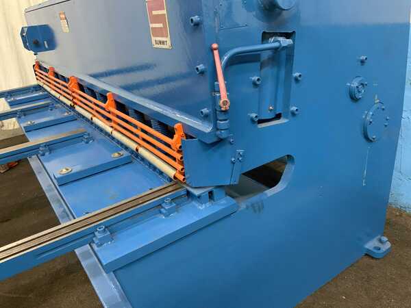 1/4" x 10' Summit #10x1/4, hydraulic squaring shear, 12" throat, 13 hydraulic hold downs, 15 HP - Image 8