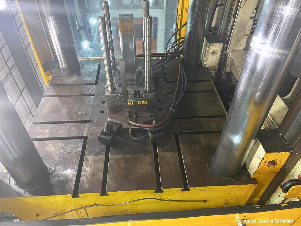 650 Ton, 92 oz., DS Machinery #DMT-650, Dima Injection Mold Machine, 33" max Opening stroke, 16.5"-35" Mold - Image 4