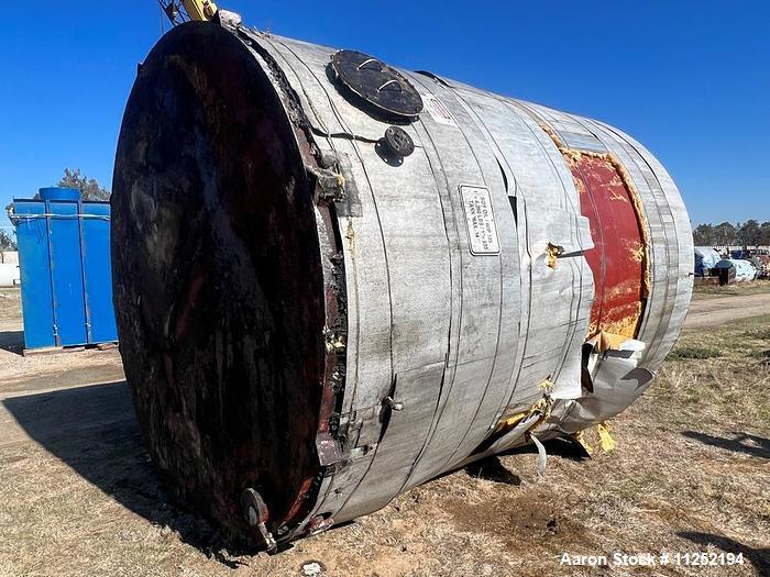 10000 gallon 144" x 144", Carbon Steel Tank, flat bottom, dished top, insulated - Image 3