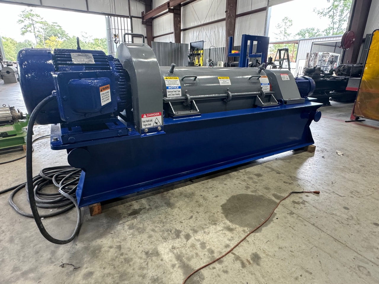 18" x 50" United #SS1000, decanter centrifuge, 60 HP, 80:1 gearbox, 5° beach - Image 3