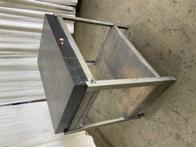 24" x 36" Black granite Surface Combustion plate, 40" height on stand - Image 4