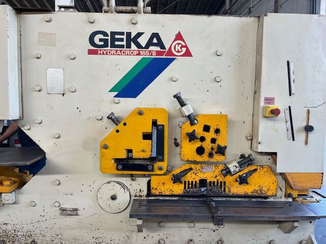 8" x 8" x 3/4" Geka #Hydracrop-165/S, ironworker, 185 ton, 24" throat, 2002 - Image 2