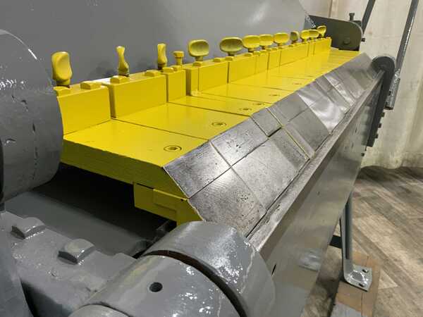 16 gauge x 6' Chicago Dreis & Krump, apron brake, 37" bending height, manual clamping - Image 10