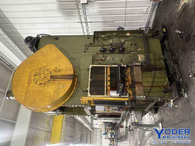 200 Ton, Minster #G2-200-72 Fixed Base, gap frame press, 8" stroke, 30" Shut Height, air clutch & brake - Image 3
