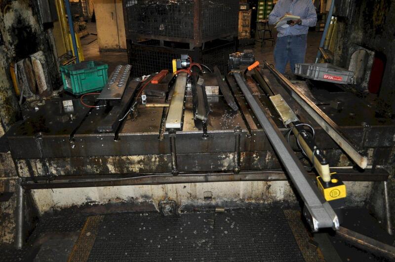 300 Ton, Bliss #S2-300, straight side double crank press, 14" stroke, 40" Shut Height, 10" ram adj., 15-30 - Image 7