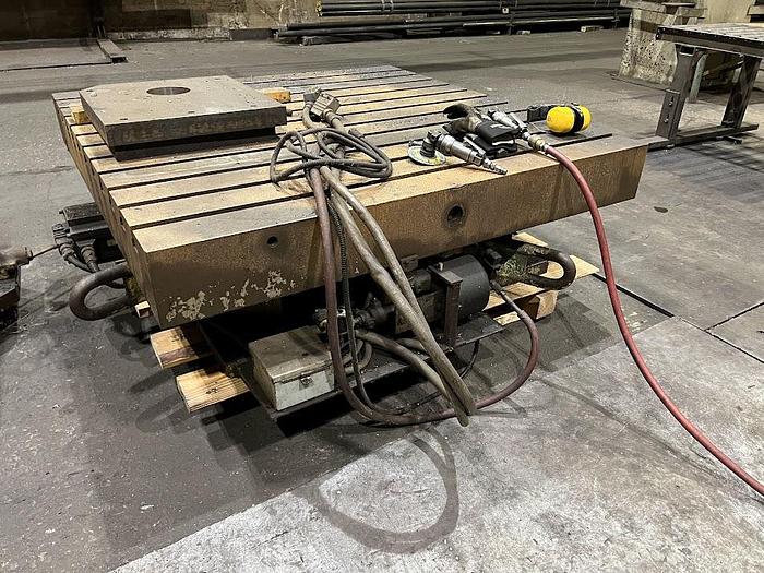 60" x 60" Giddings & Lewis #60-NC, T-slotted contouring power rotary table, #30453 - Image 4