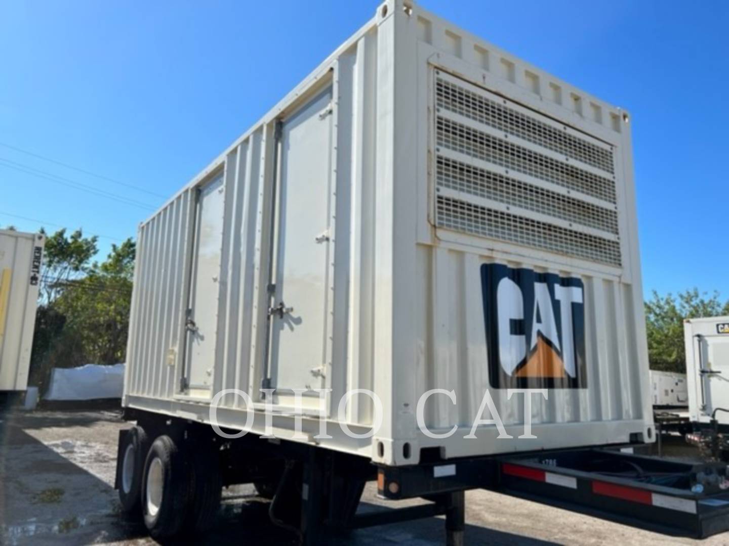 550 KW Caterpillar APS550, Mobile Generator Set, Diesel, 1800 RPM, 480V, 3220 hours, 2010 - Image 1
