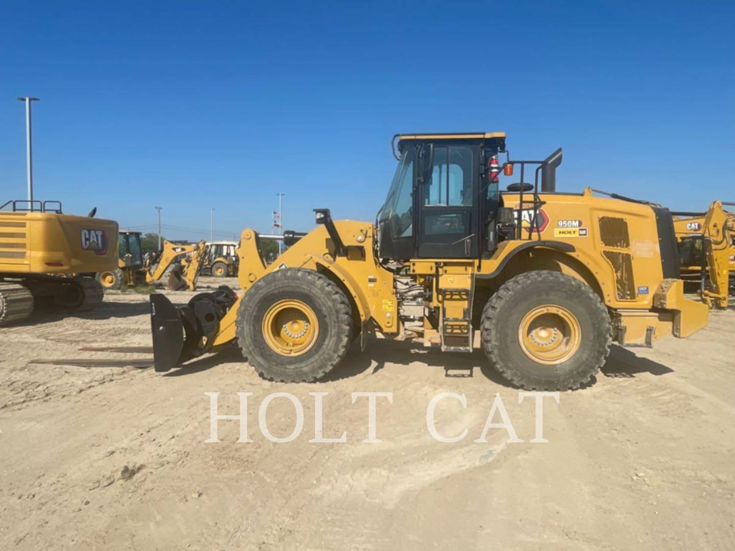 Cat 950M QC, Wheel Loader, 830 hours, S/N: J1S04330, 2022 - Image 1