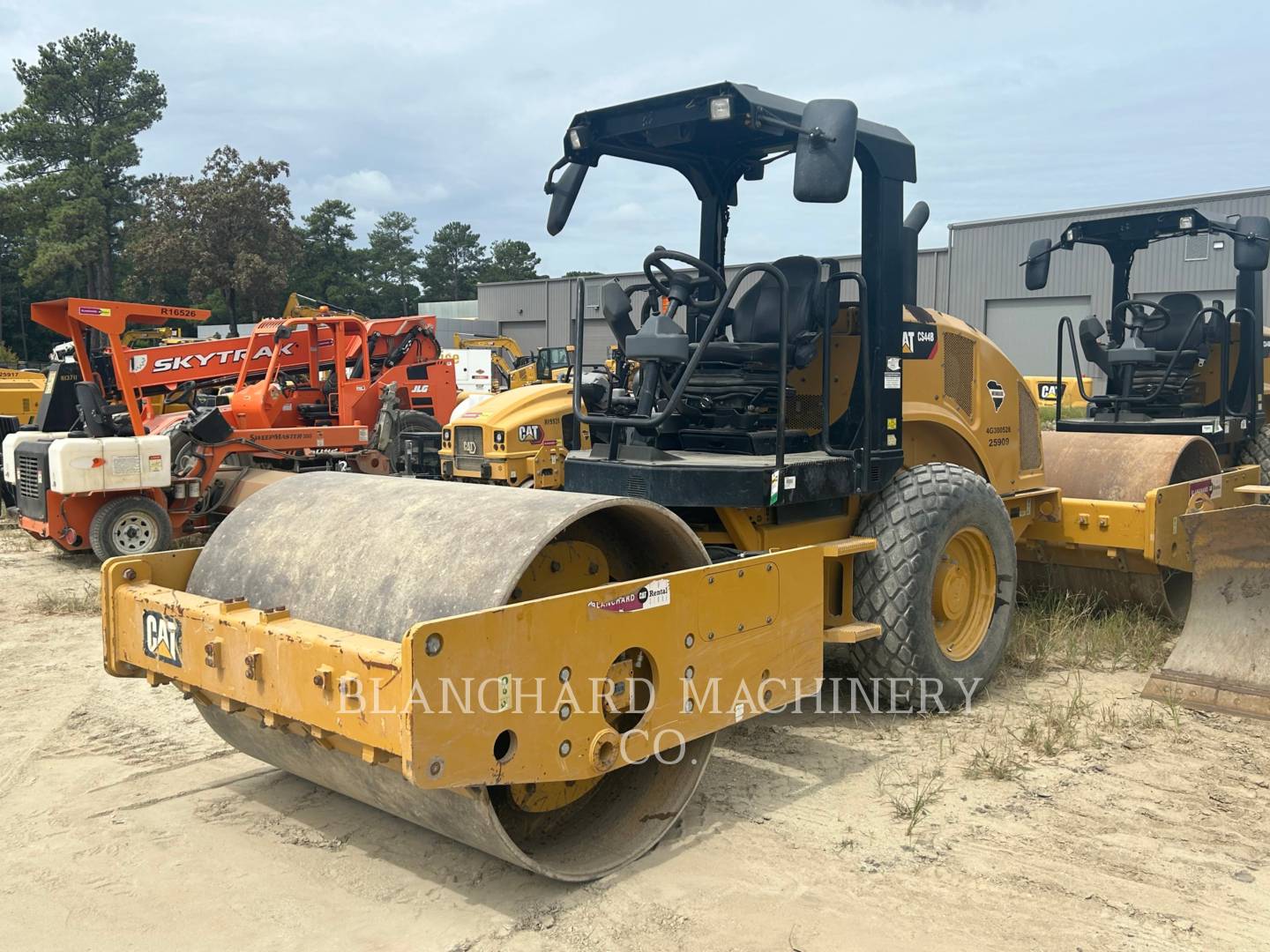 Caterpillar CS44B, Vibratory Single Drum Smooth, 1169 hours, S/N: 4G300528, 2021 - Image 1