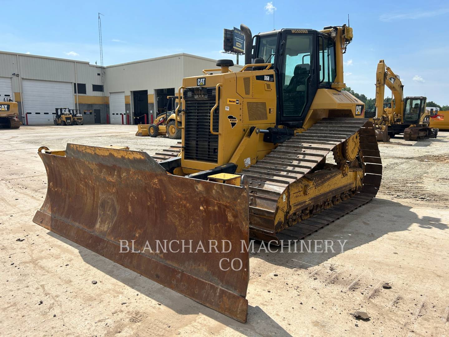 Caterpillar D6NLGP, Crawler Dozer, 7976 hours, S/N: MG500968, 2017 - Image 1