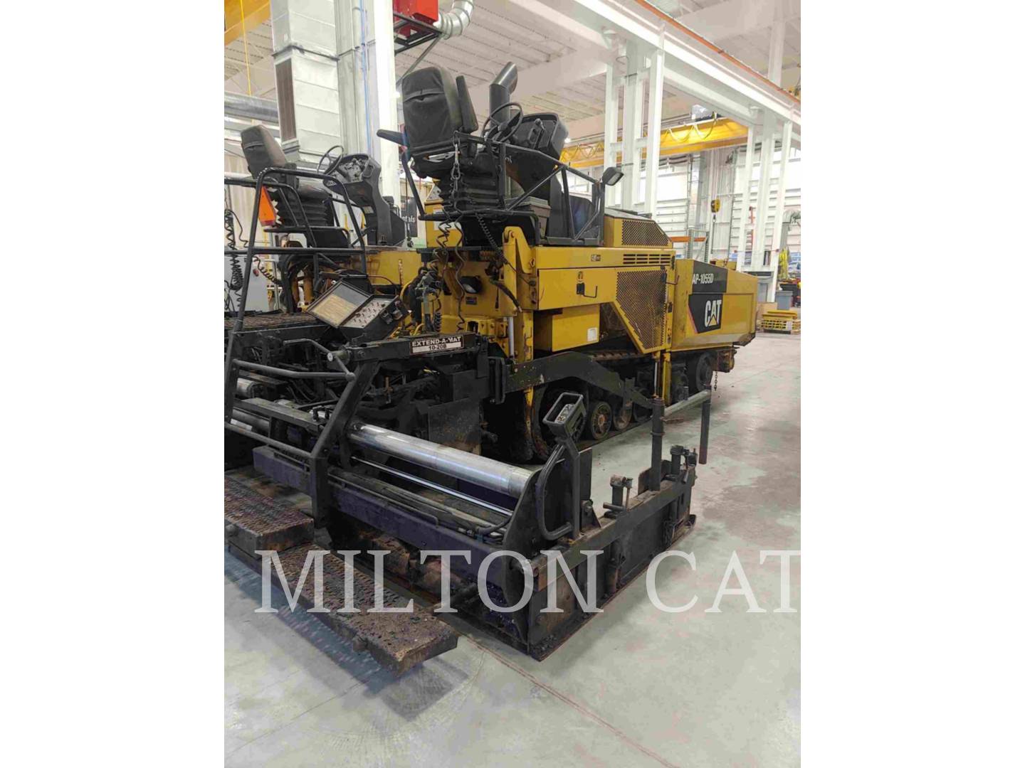 Caterpillar BG-2455D, Asphalt Paver, 8256 hours, S/N: BXW00100, 2005 - Image 3