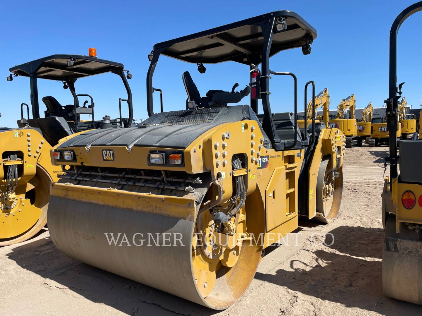 Caterpillar CB16, Compactor, 2330 hours, S/N: HP500131, 2020 - Image 3