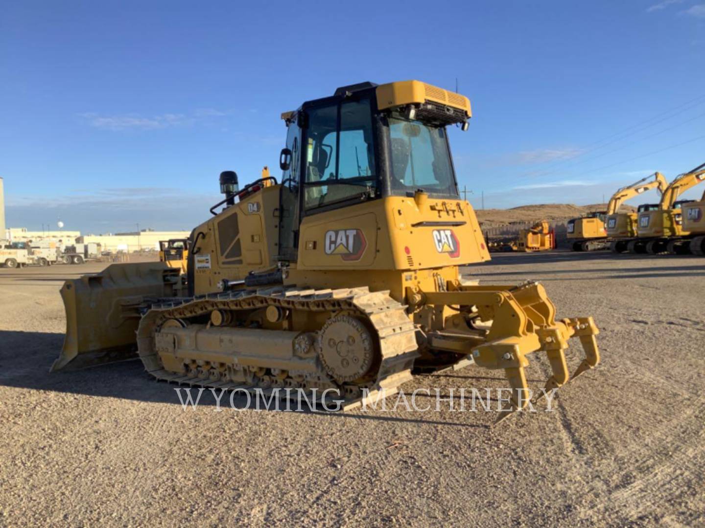 Caterpillar D4 VP, Crawler Dozer, 433 hours, S/N: KWM00513, 2023 - Image 4