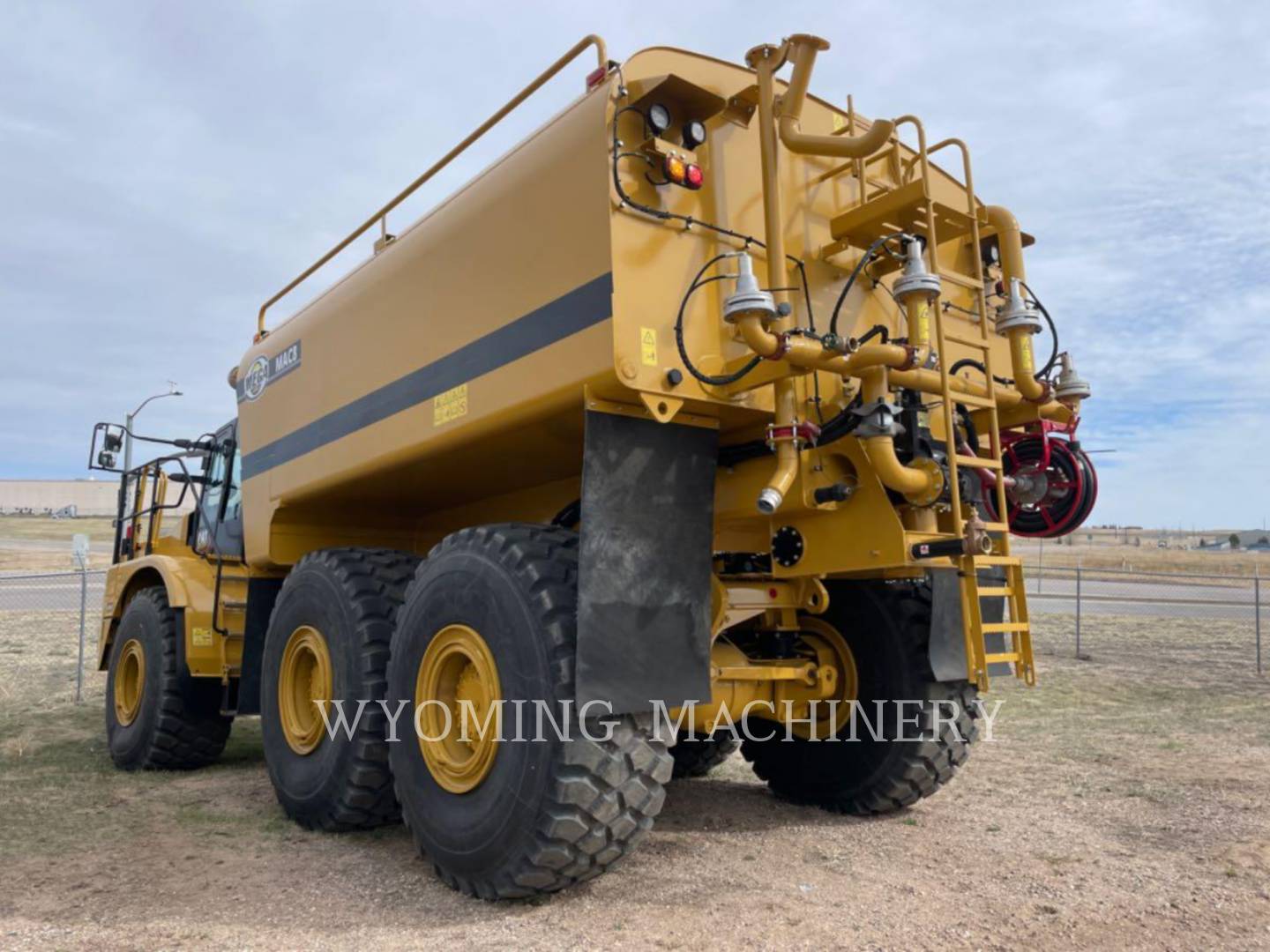 Caterpillar 740 GC, Articulated Truck, 952 hours, S/N: 3T805796, 2023 - Image 4