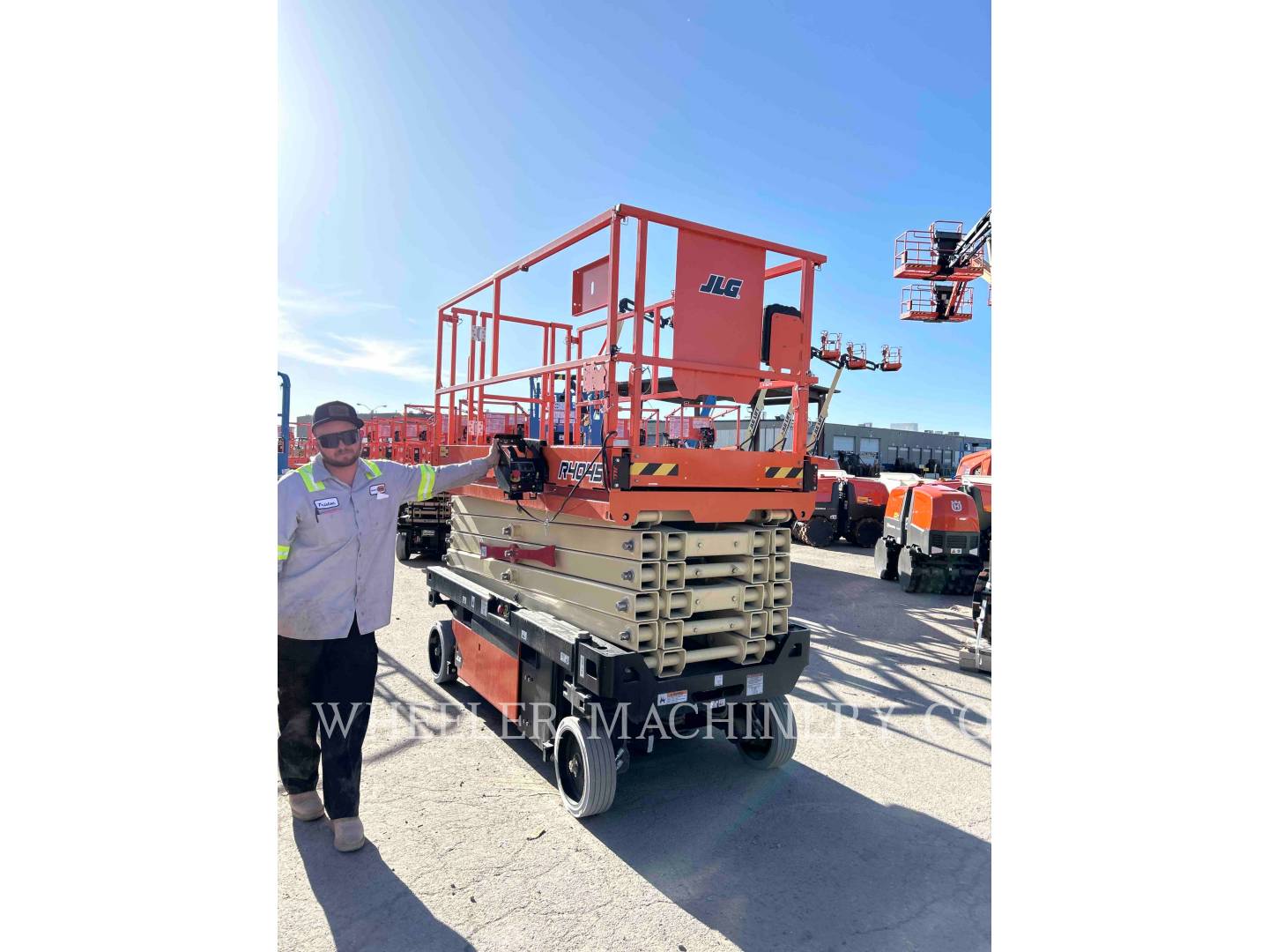 Jlg Industries, Inc. R4045, Lift Scissor, 13 hours, S/N: M200077172, 2023 - Image 1