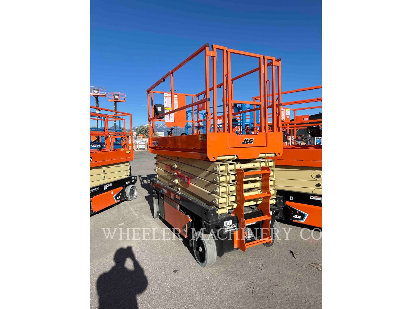 Jlg Industries, Inc. R4045, Lift Scissor, 13 hours, S/N: M200077172, 2023 - Image 3