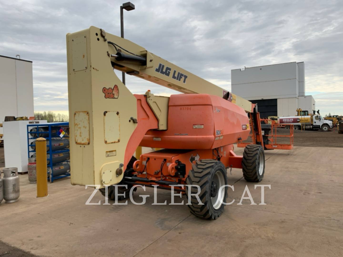 Jlg Industries, Inc. 800AJ, Articulated Boom Lift, 1754 hours, S/N: 0300188510, 2014 - Image 4