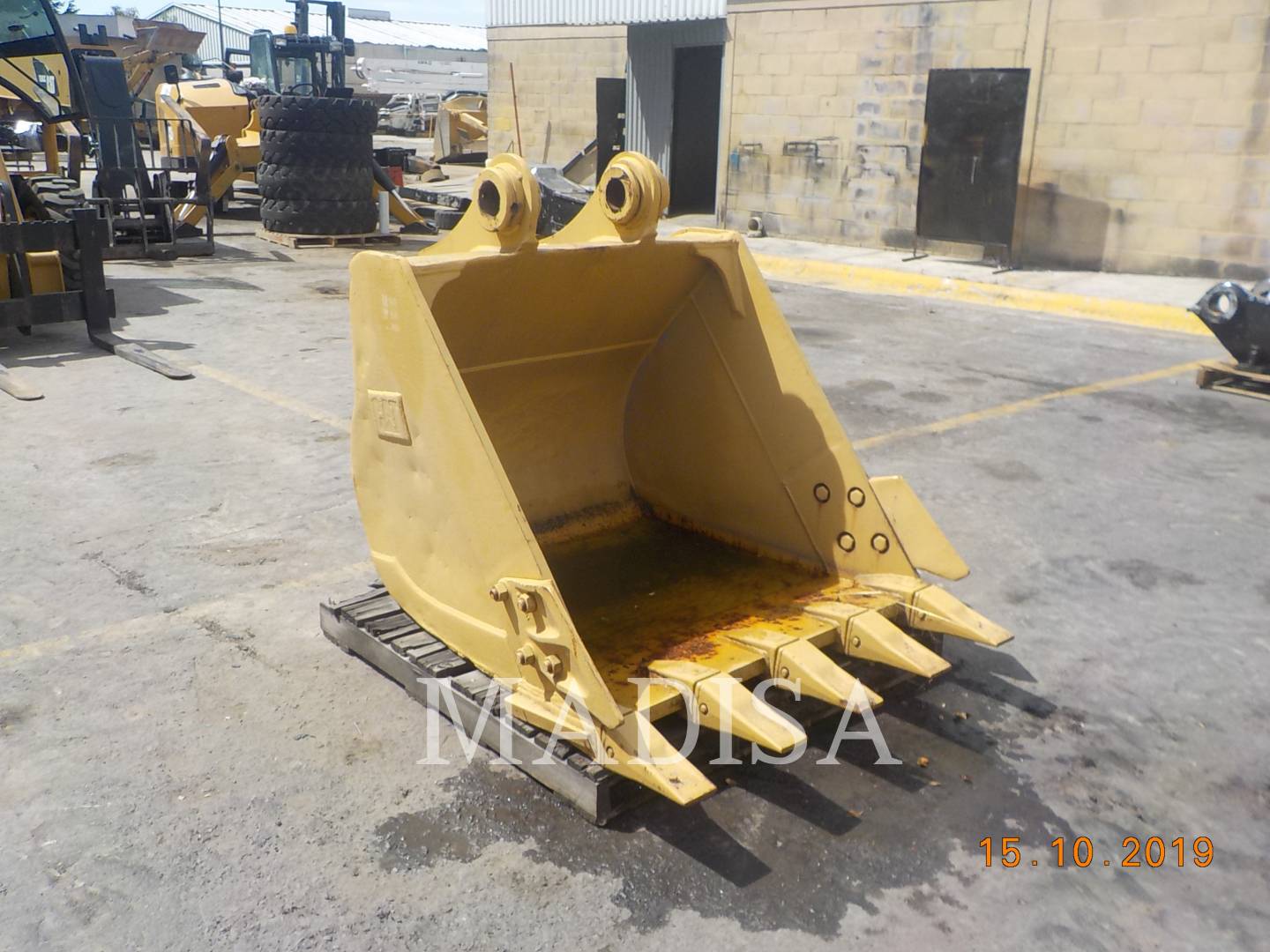 Caterpillar Work Tools (Serialized) EXC_BUCKET_44 INCH, Bucket, S/N: MUA00069, 2017 - Image 1
