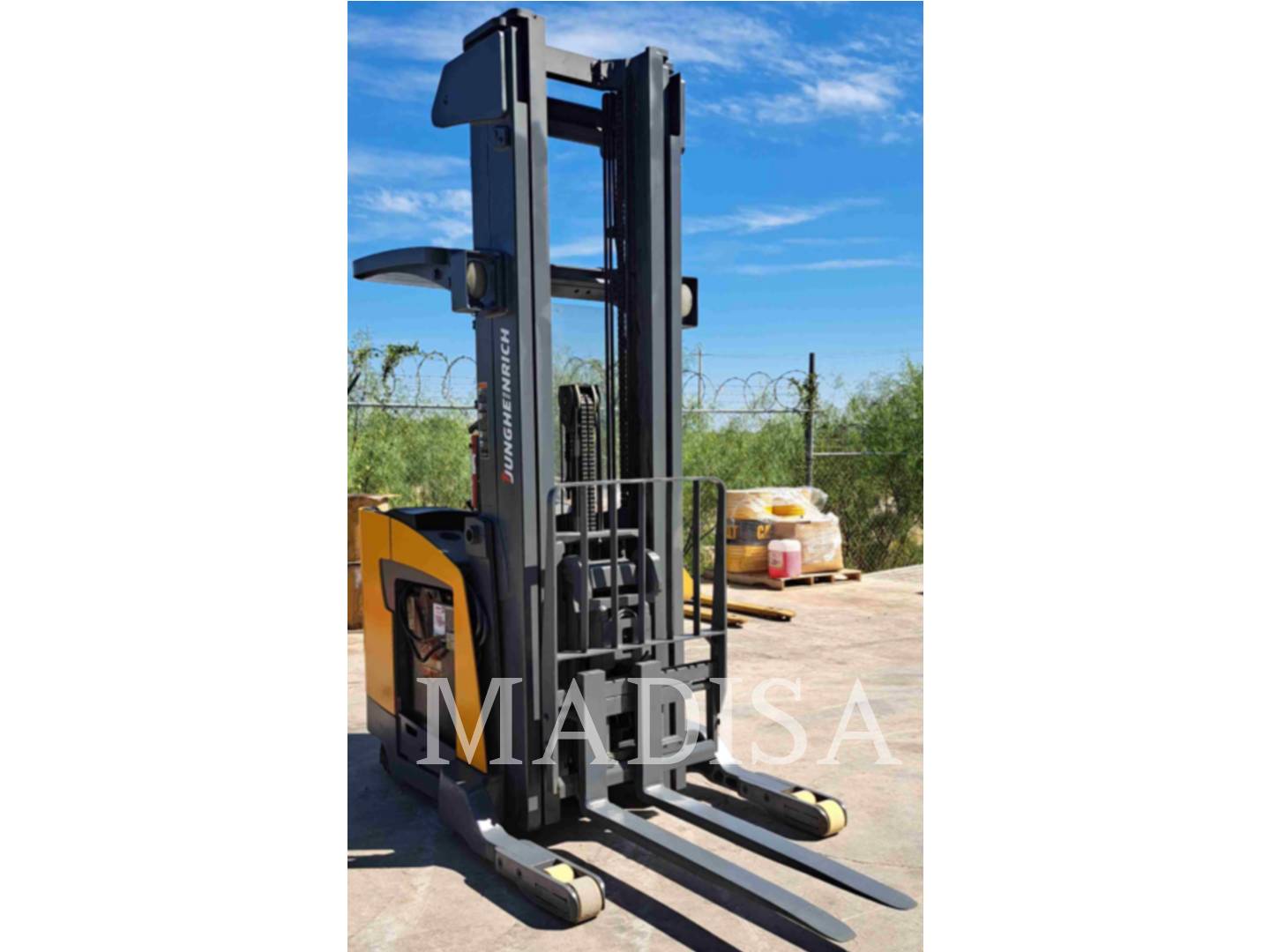 Caterpillar Lift Trucks ETR345A, Forklift, 5063 hours, S/N: 82820488, 2015 - Image 2