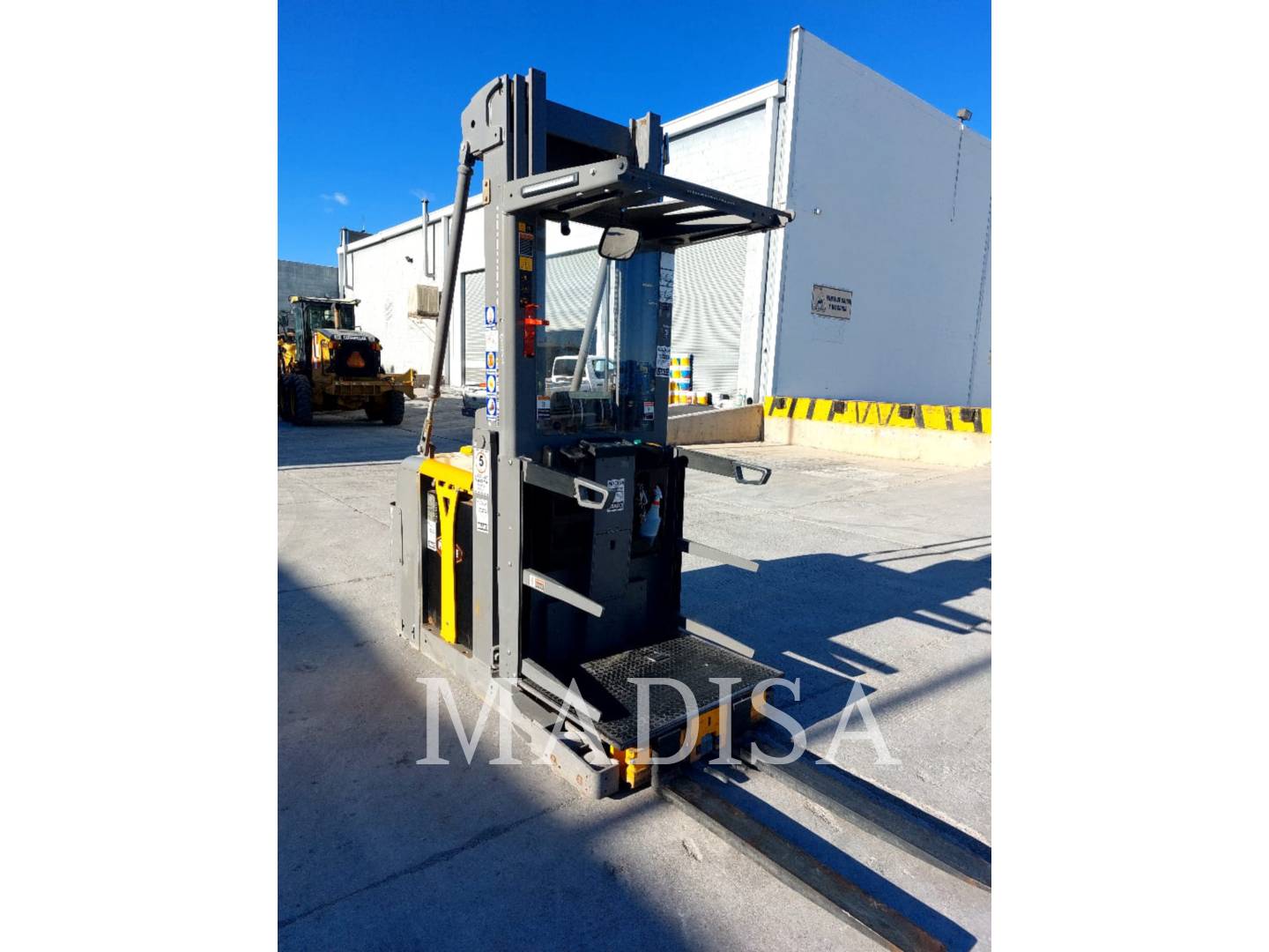 Caterpillar Lift Trucks EKS308, Forklift, 3740 hours, S/N: FN508771, 2016 - Image 2