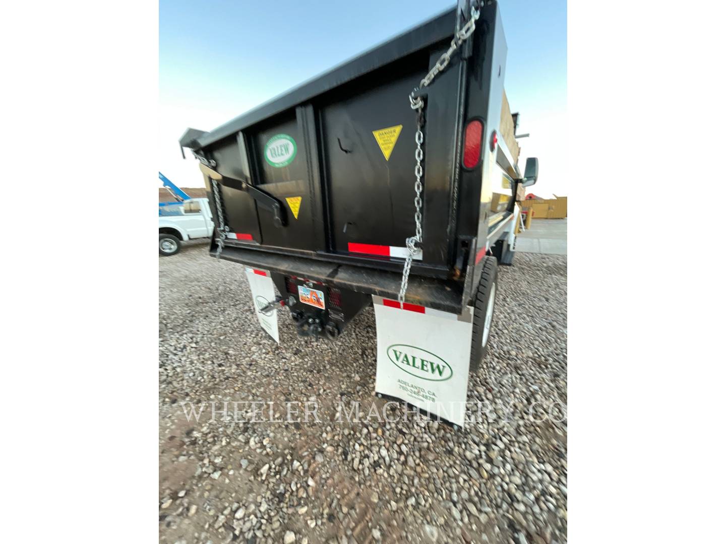 Ford / New Holland DUMP 6 YD, Dump Truck, 1868 hours, S/N: 1FDXF7DC4NDF00104, 2021 - Image 2