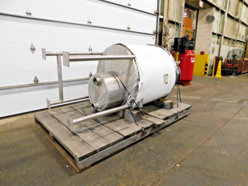 250 gallon Insulated 316 Stainless Steel tank, 40" dia., 45" straight wall, (2) 4" bottom ports, (1) 3" side - Image 3