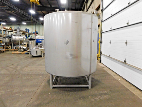 750 gallon 304 Stainless Steel tank, 64" dia. x 59" straight wall, 17.5" man hole, 2.75" drain port, 1" side - Image 4