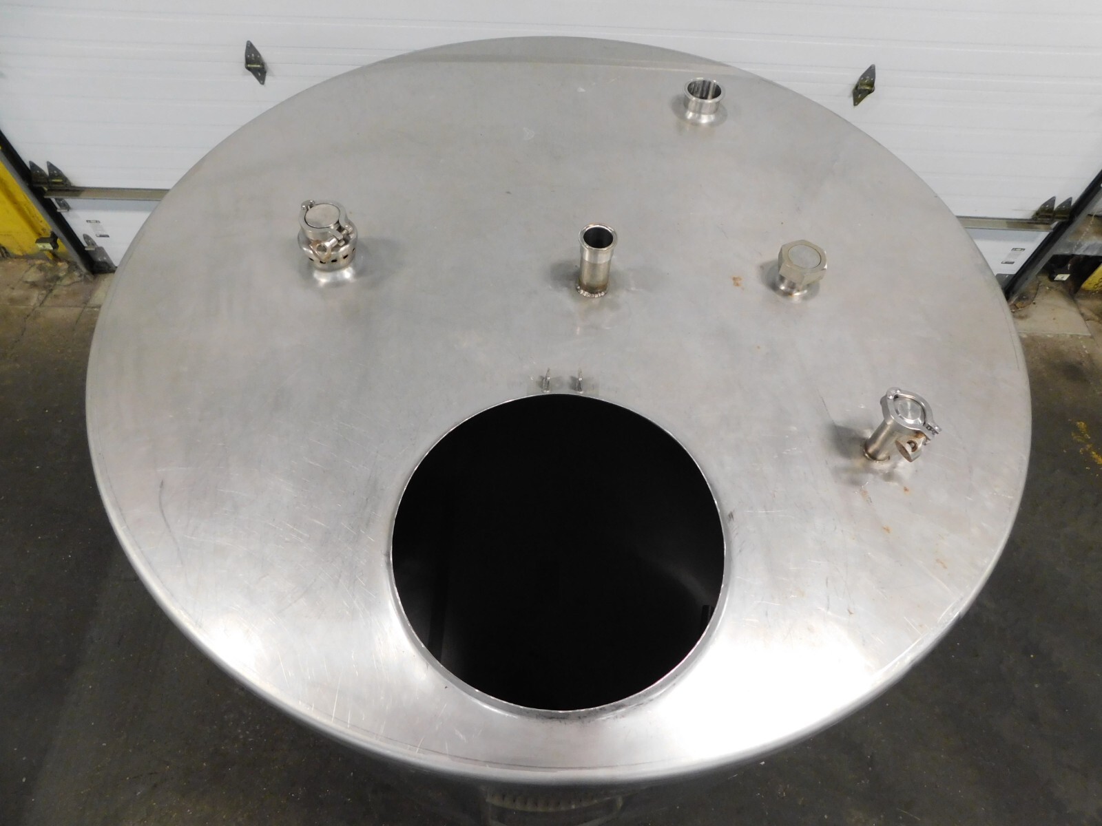 750 gallon 304 Stainless Steel tank, 64" dia. x 59" straight wall, 17.5" man hole, 2.75" drain port, 1" side - Image 9