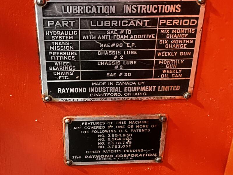 3000 lb. Raymond #810, electric reach forklift, 10' reach height, 24 V. - Image 9