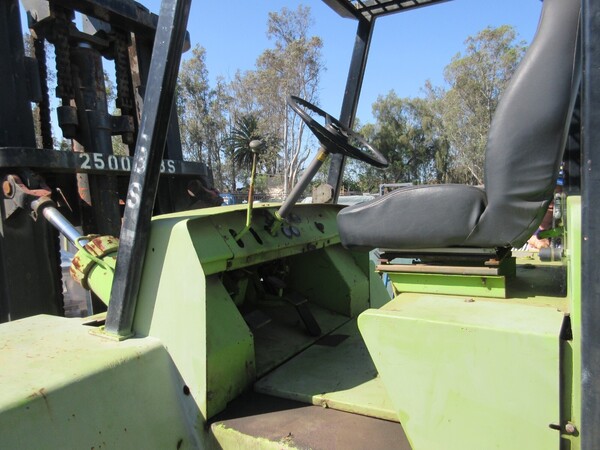 25000 lb. Clark #C500Y250, Forklift - Image 3