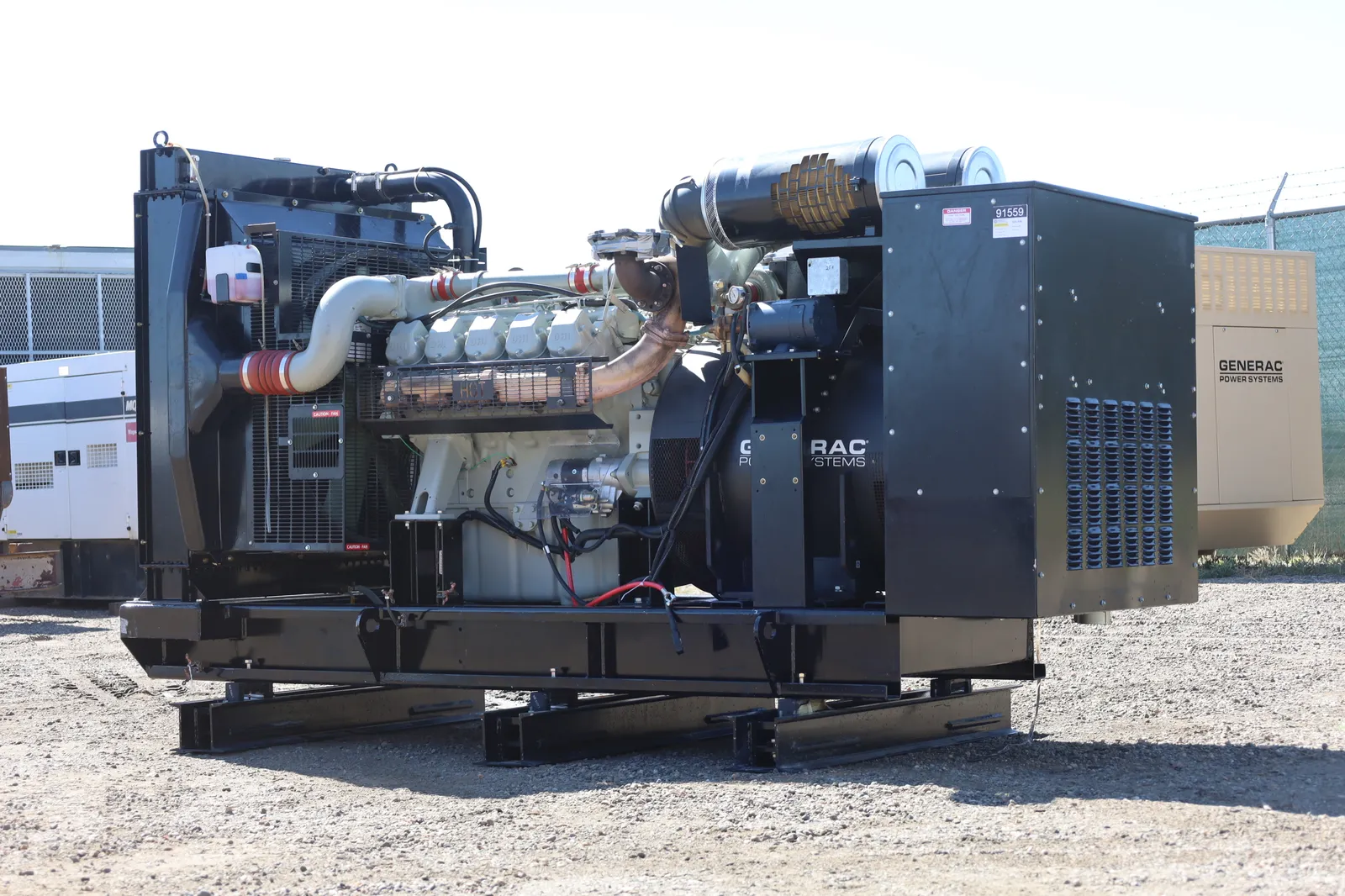 500 kW Generac Diesel Generator, 277/480 Volts, 734 Hours, Open Skid, 2002 - Image 2
