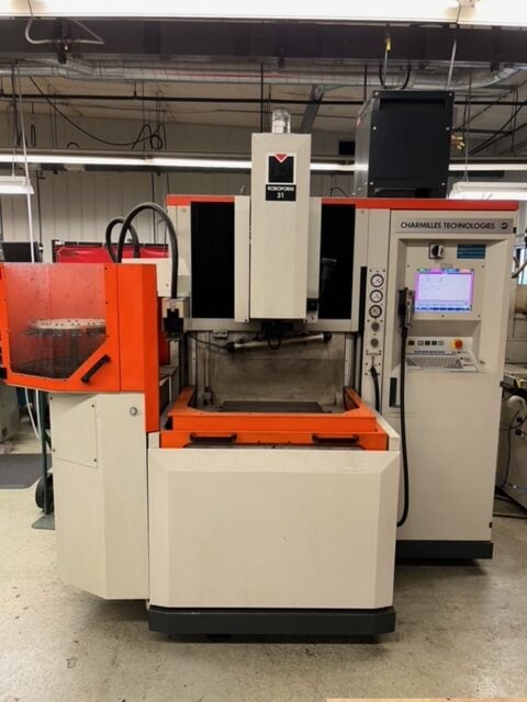 Charmilles #Roboform-31, Sinker Electrical Discharge Machine, 13.8" X, 9.8" Y, 11.8" Z, C-Axis, chiller, 1997 - Image 1