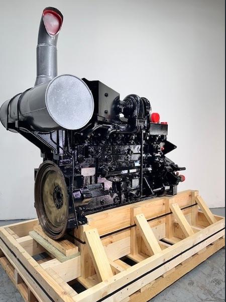 347 HP Komatsu #SAA6D125E-3, Engine Assembly - Image 2