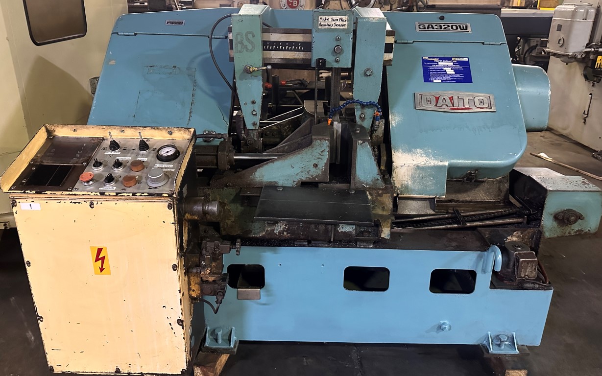 12.5" x 12.5" Daito #GA320W, automatic horizontal band saw, 1.5" x 168" blade, 5 HP, programmable Control - Image 1