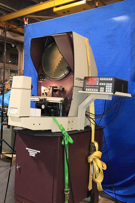 14" Scherr-Tumico #20-3650, optical comparator, erect image, QC 2000 digital read out w/ programmable geo - Image 3