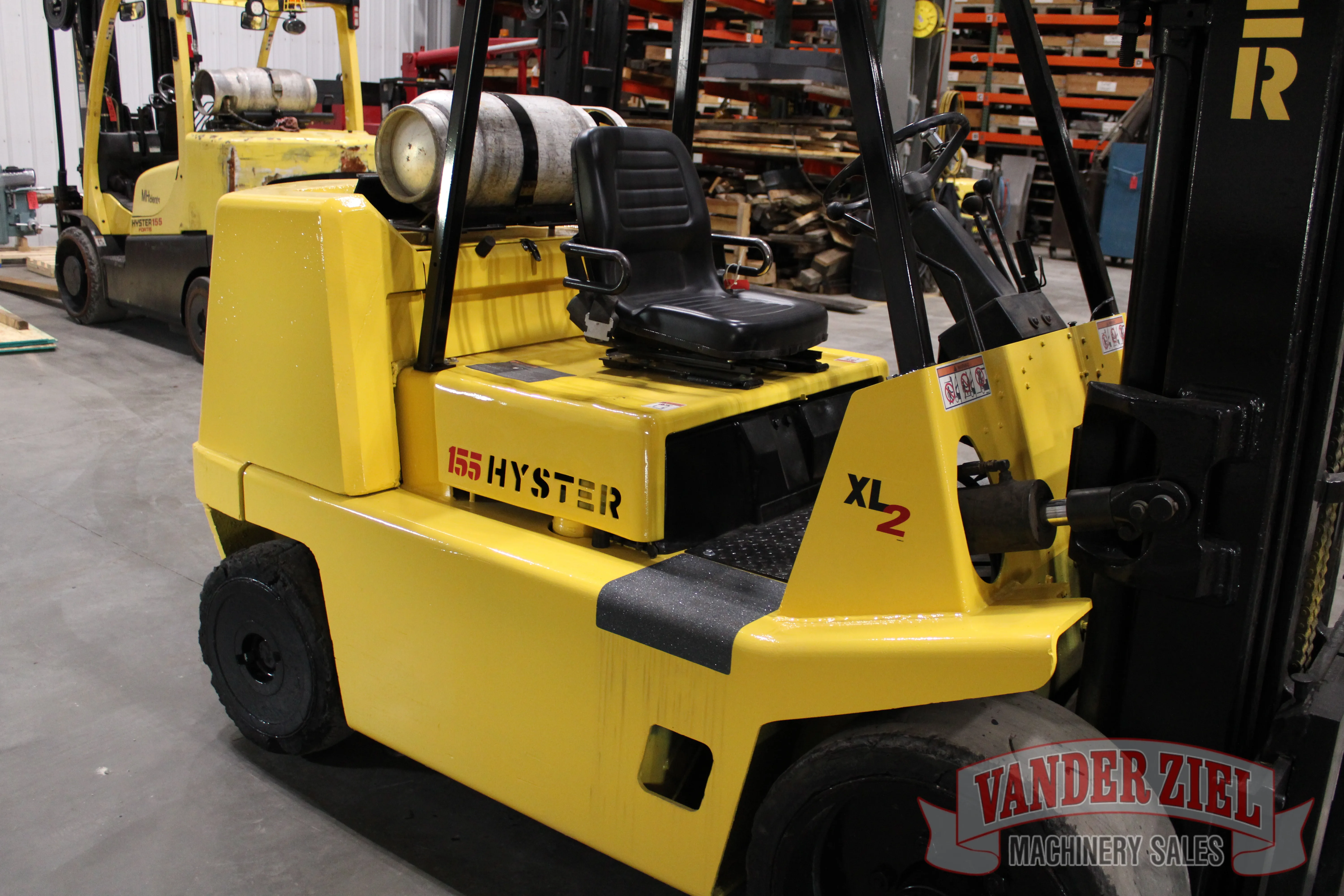 14700 lb. Hyster #S155XL, LPG forklift, 181" load height, 98" mast height, hard tire - Image 2