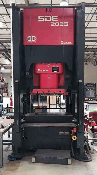 220 Ton, Amada #SDE-2025, 4-Post Servo Electric Press, 50" x 33" bed, 9.8" stroke, 25" daylight, 2008 - Image 1