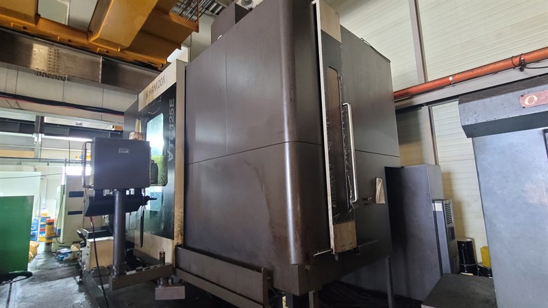 49.2" Hankook #VTC-125E, vertical turret lathe, 63" swing, 24 ATC, Fanuc 32IA, chip conveyor, 2015 - Image 3