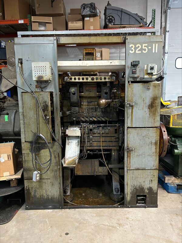 U.S. Baird #325, transfer press, 2.5" stroke, 9 op die set, 2 row oscillating stagger feed, Minster air - Image 2