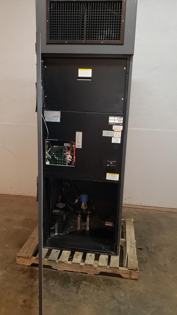 Liebert #BU068C-CM00256A, CRAC Chilled Water Upflow, 150 psig, 0.75 HP Fan, 208 V, 2011 - Image 6