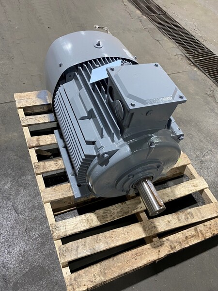 90 KW HP 1775 RPM OMEC OMTI-280S4, Frame 280S/M, TEFC, 460 Volts - Image 2