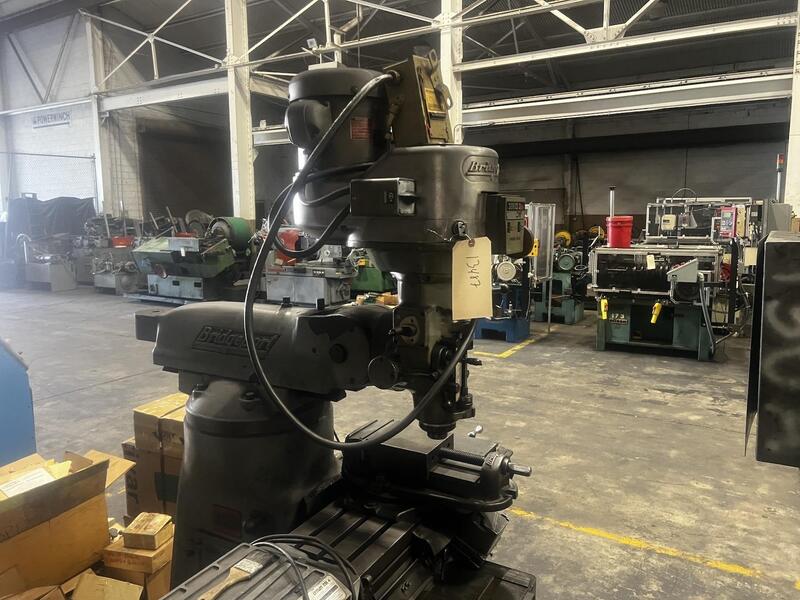 Bridgeport, vertical milling machine, 9" x36" table, power feed on table, 2 HP, vise - Image 1