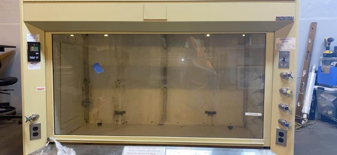 DuraLab, Fume Hood w/Benches, 6' width, 18" sash height, 92 FPM - Image 2