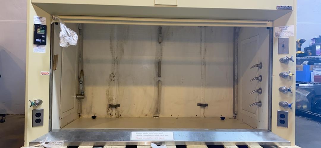 DuraLab, Fume Hood w/Benches, 6' width, 18" sash height, 92 FPM - Image 3