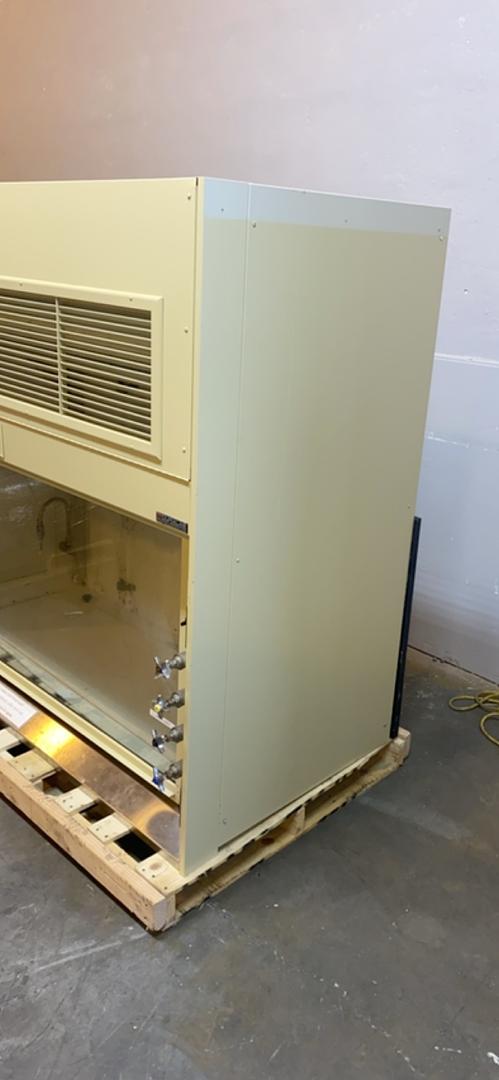DuraLab, Fume Hood w/Benches, 6' width, 18" sash height, 92 FPM - Image 5