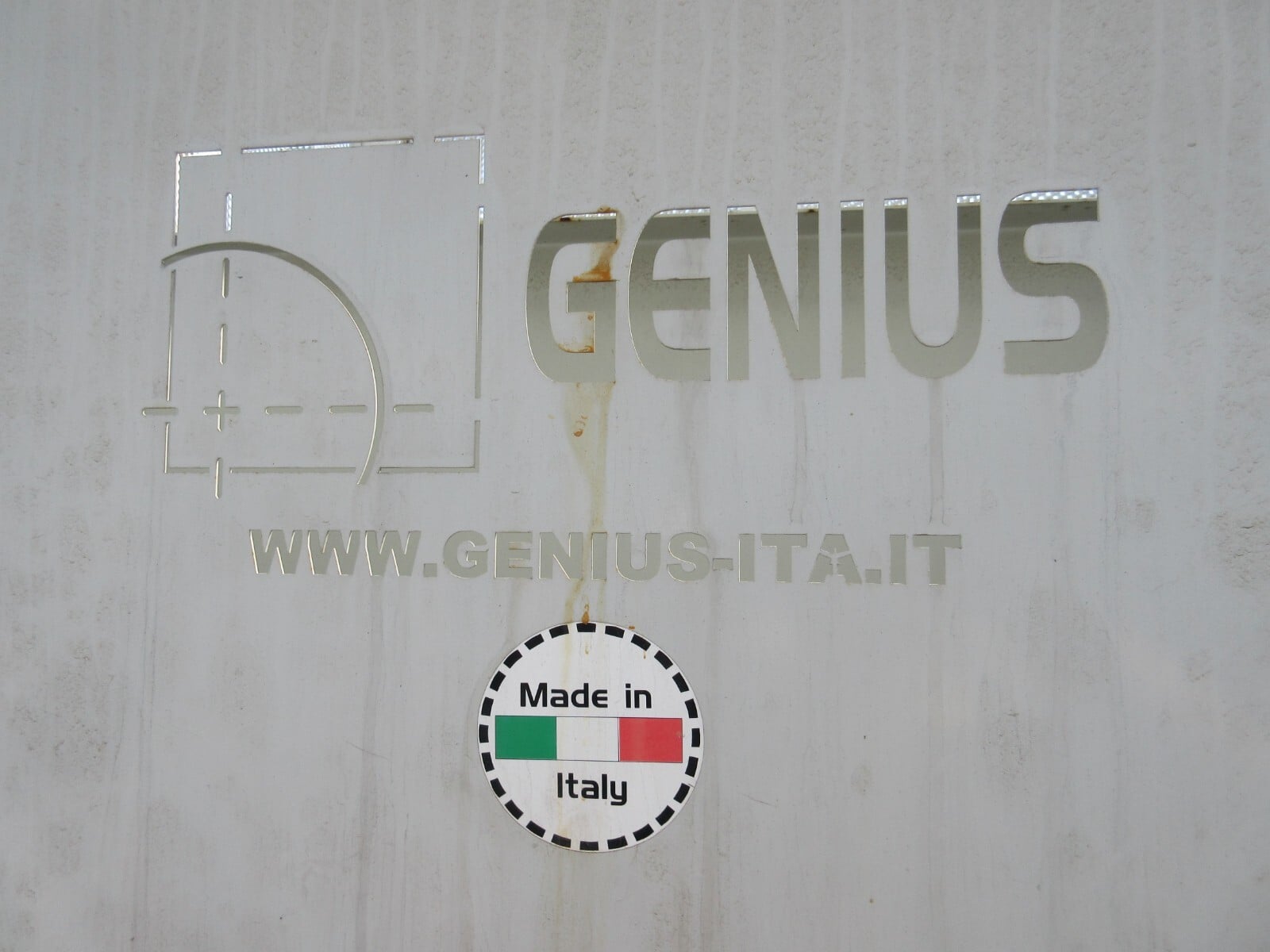 Genius Ribaltatore #61000119, front tipper for boxes, 500 KG capacity, 2011 - Image 2