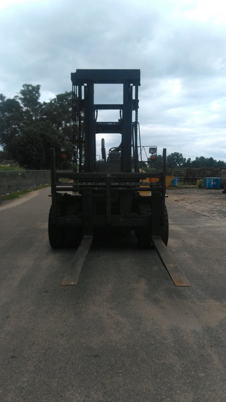 24900 lb. Caterpillar #P26500, Diesel Forklift, 11.09'max fork height, 79.77"max fork spread - Image 2