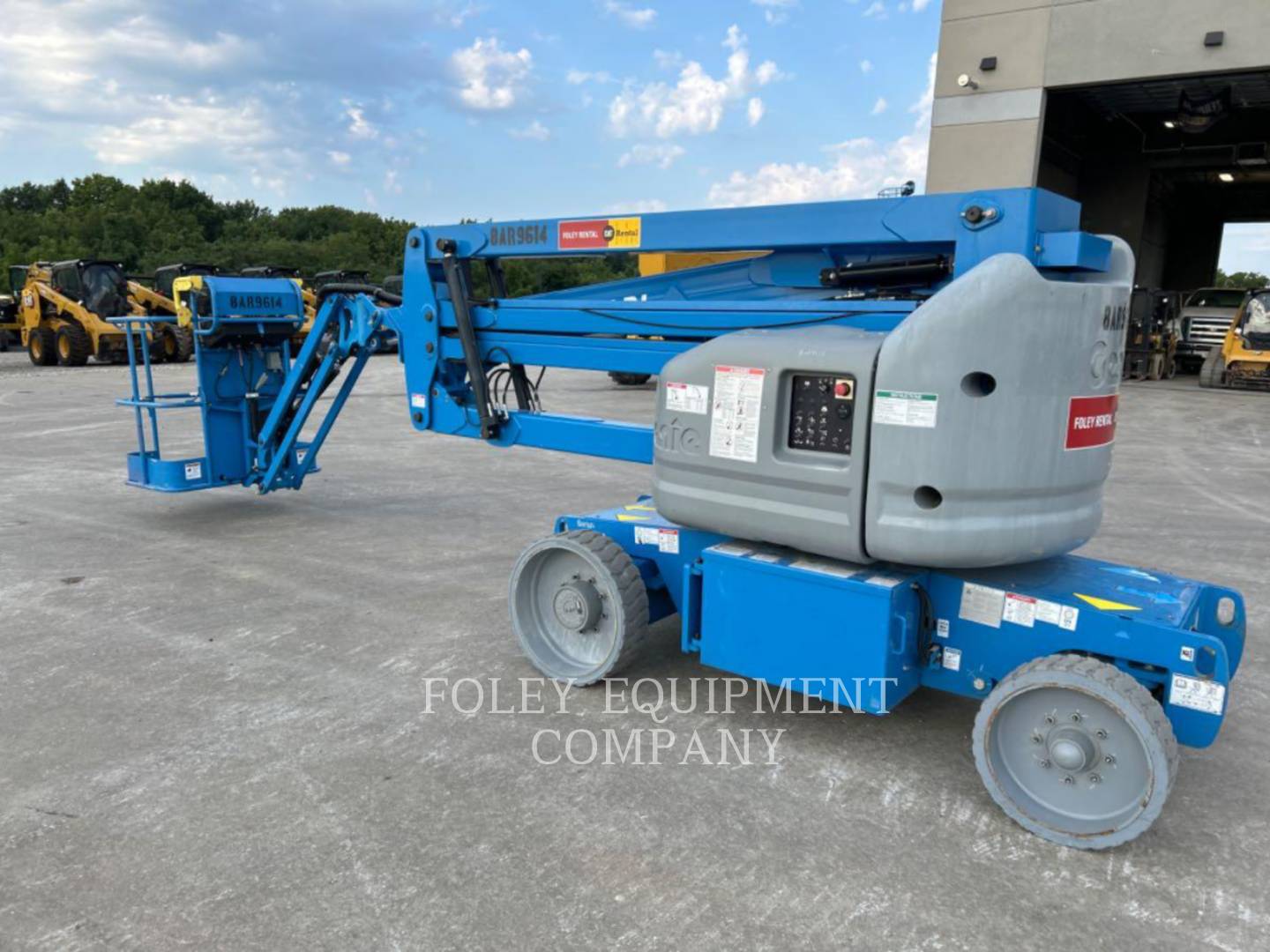 Genie Industries Z40/23NRJ, Articulated Boom Lift, 390 hours, S/N