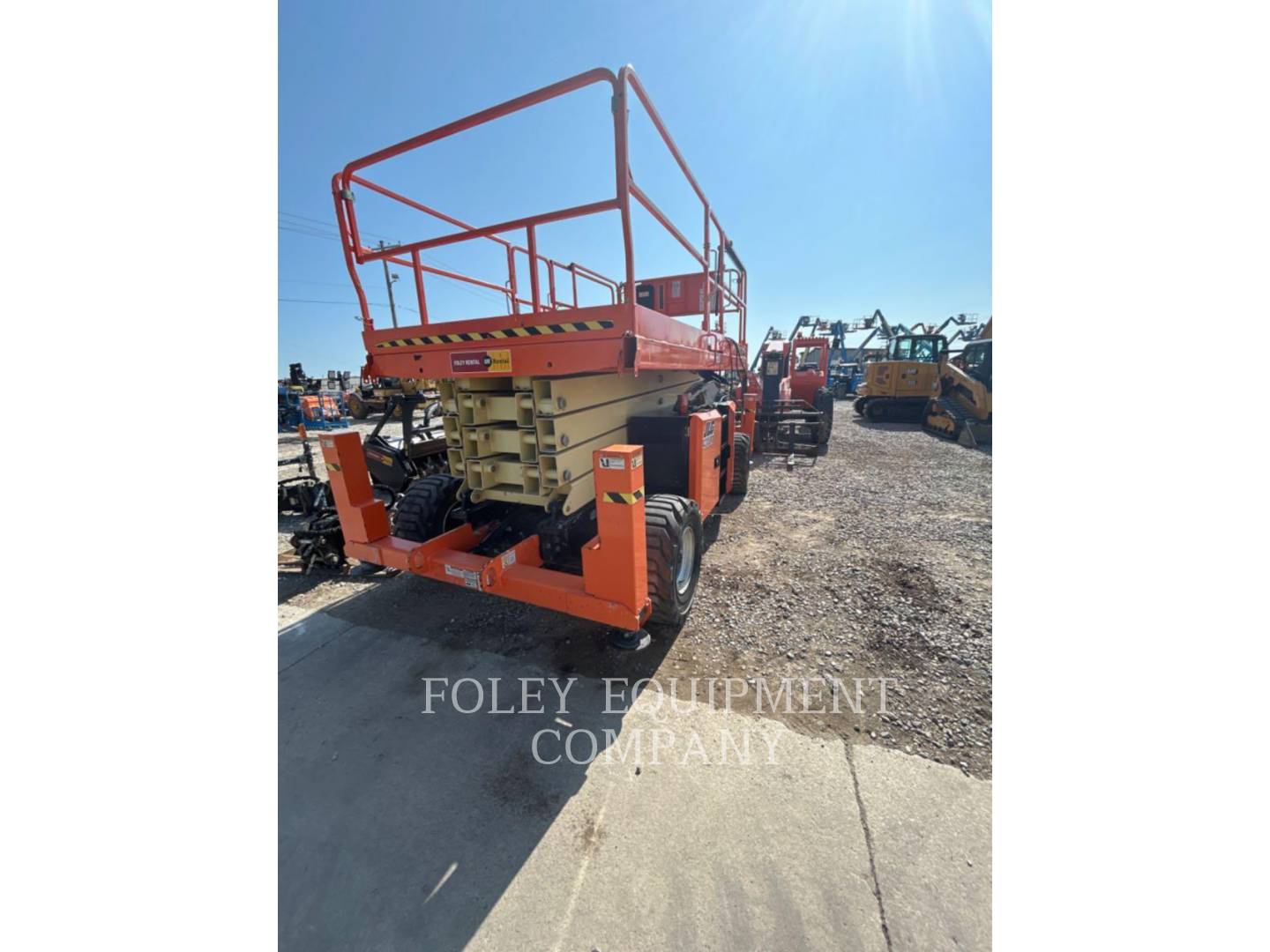 Jlg Industries, Inc. 430LRT, Lift Scissor, 2240 hours, S/N: 0200266926, 2017 - Image 1