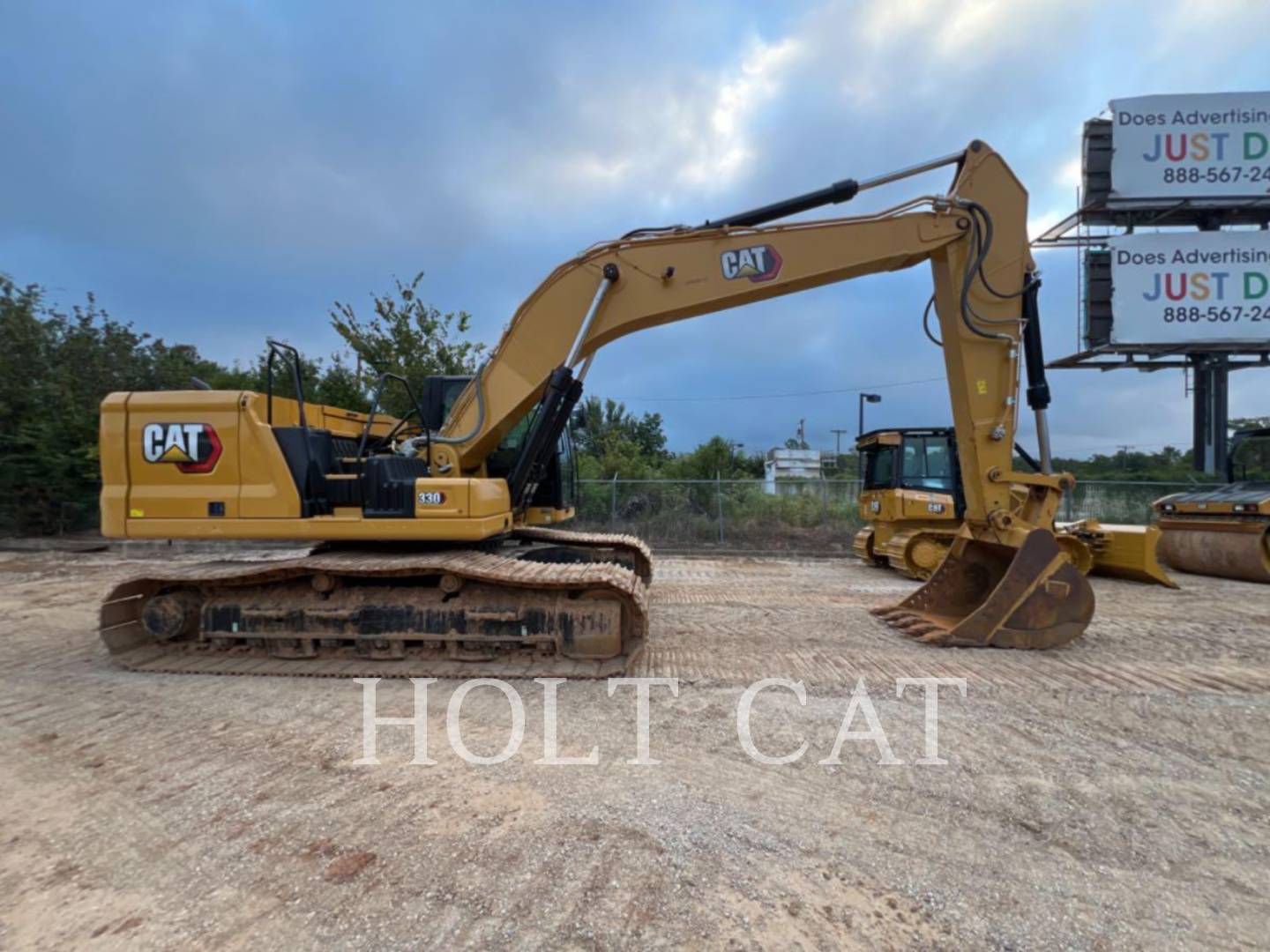 Caterpillar 330-07, Crawler Excavator, 1573 hours, S/N: LHW30117, 2023 - Image 2